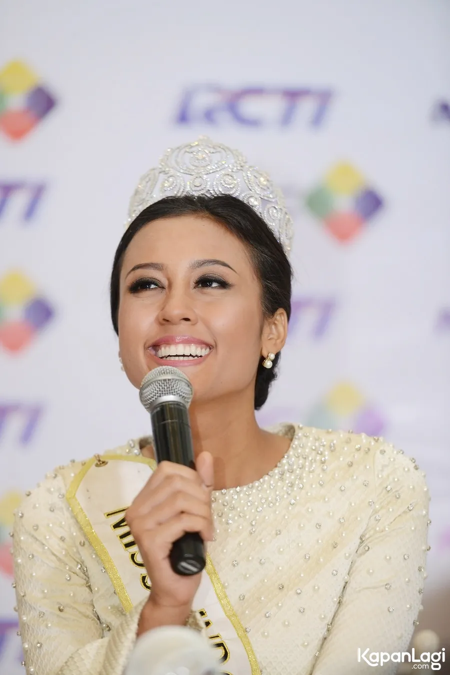 Maria Harfanti kembali ke tanah air dan persembahkan kemenangannya kepada orang-orang yang mendukungnya/©KapanLagi.com®/Bambang E Ros