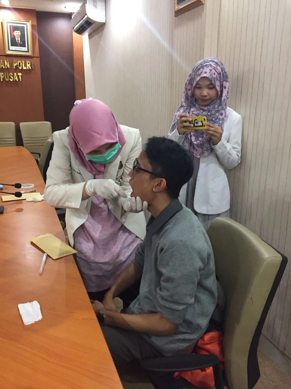 Kiswinar Saat Tes DNA © Ferry Amarhorseya