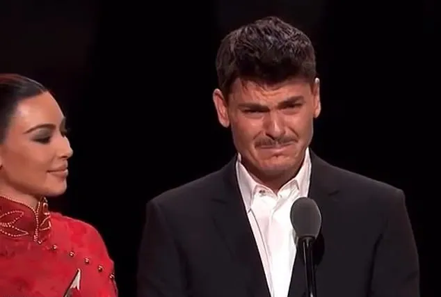 instagram.com/makeupbymario