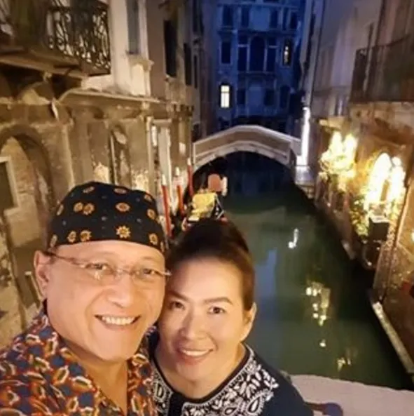 Mario Teguh membantah sang istri adalah mantan selingkuhannya. ©instagram.com/marioteguh