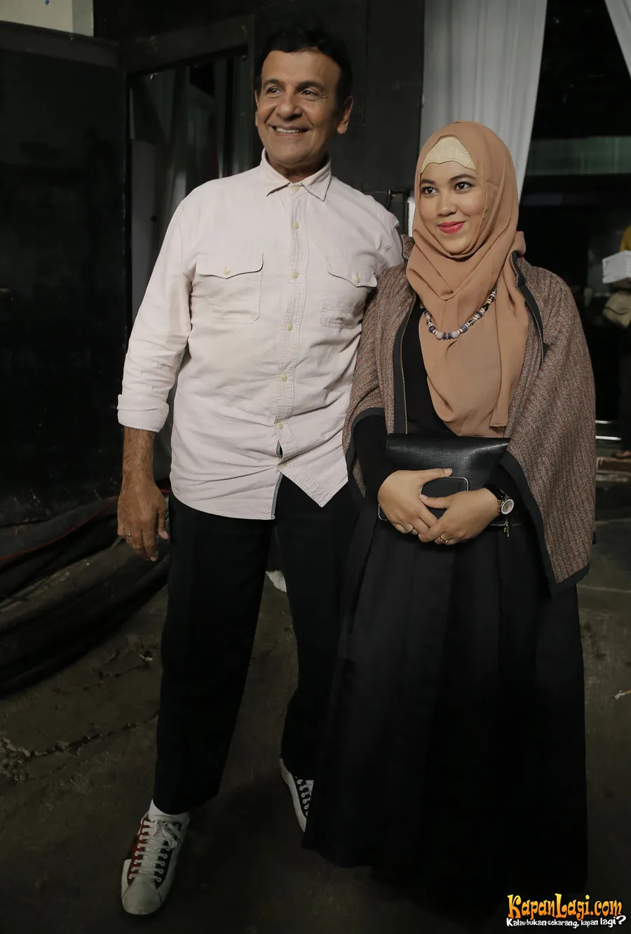 Mark Sungkar menikahi wanita yang usianya sangat muda dengannya. ©KapanLagi.com®/Busan