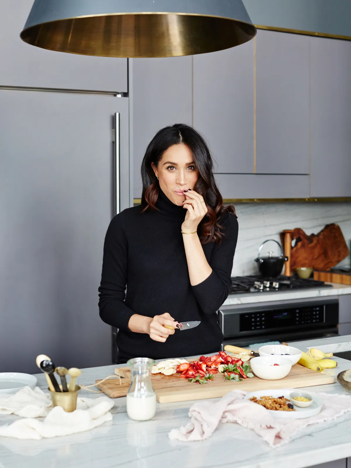 Meghan selalu menjaga bentuk tubuhnya lewat diet dan mengatur pola makan © EyeSwoon