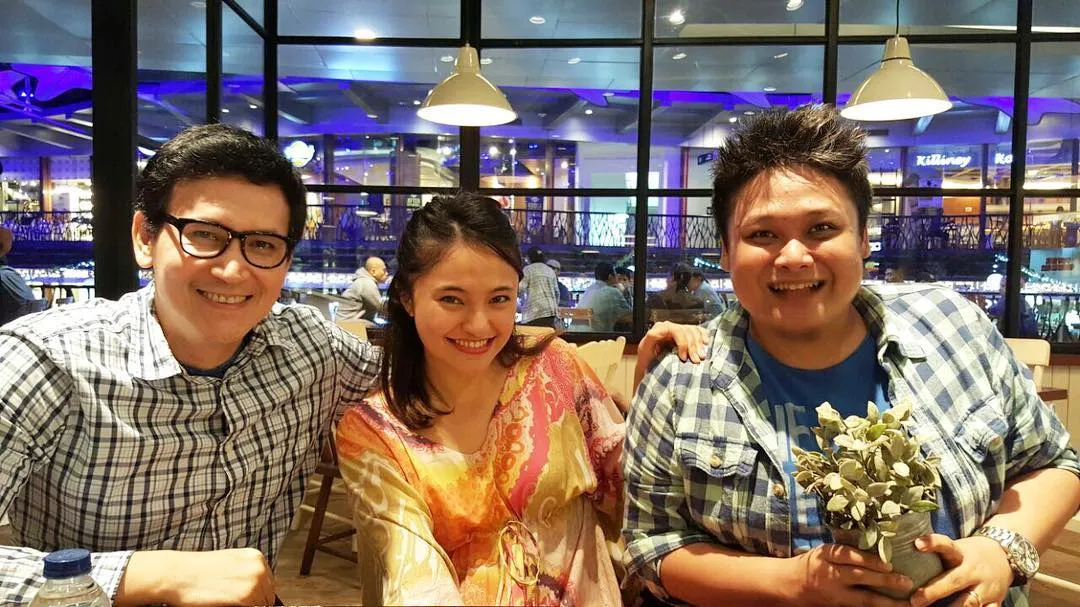 Setelah Marcellino Lefrandt, kini giliran Marshanda yang mem-posting foto reuni sinetron 'BIDADARI' bersama Cecep Reza © instagram.com/marshanda99