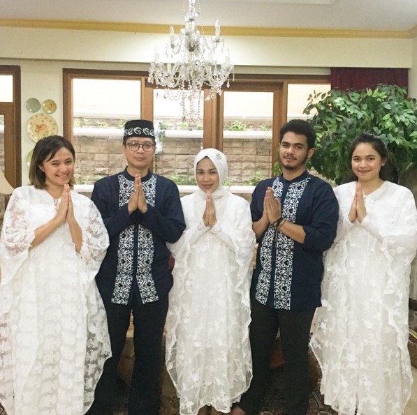 Apakah benar Marshanda tak berkumpul bersama ayah kandungnya di hari lebaran? © instagram.com/marshanda99
