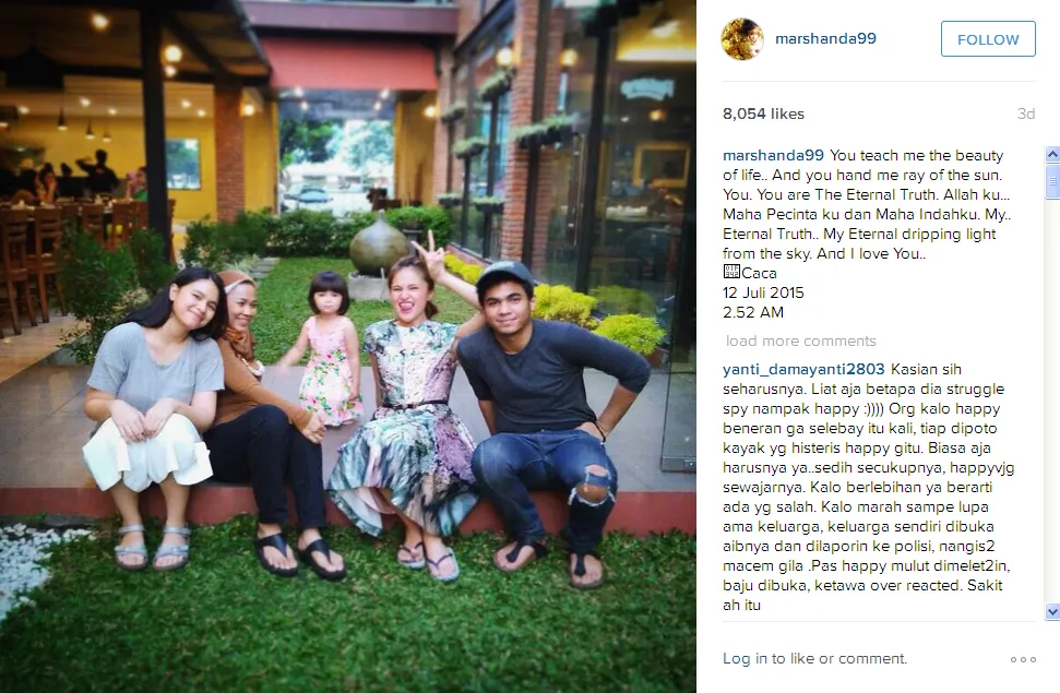 Momen bahagia Marshanda bersama keluarganya / © Instagram