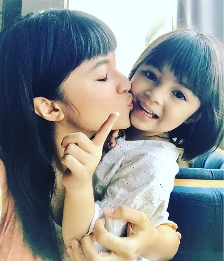 Manis! Marshanda kerap habiskan waktu luang dengan putrinya yakni Sienna. /©instagram.com/marshanda99