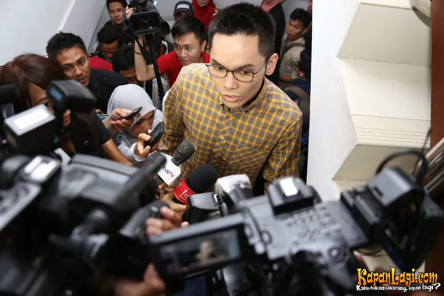Ben ingin mempertahankan rumah tangganya, namun Marshanda kekeuh menggugat cerai.