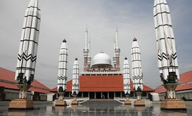 7 Pesona Tempat Wisata Religi Di Semarang Jangan Lupa