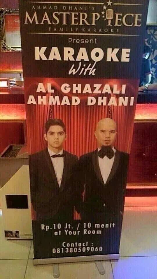 10 juta untuk karaoke 10 menit bareng Dhani - Al, mau? © Twitter