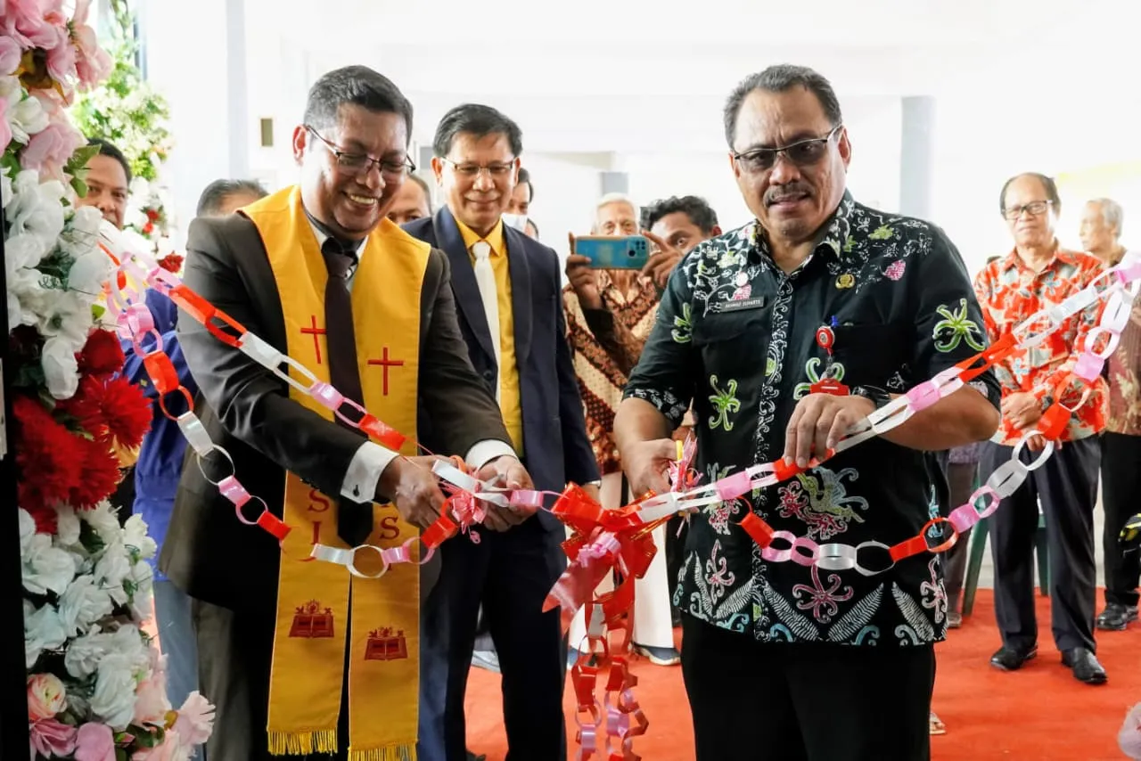 Pemerintah Kota Bontang meresmikan dan mentahbiskan Gedung Gereja GPSI El-Zebaoth yang terletak di Jalan Banjarmasin.