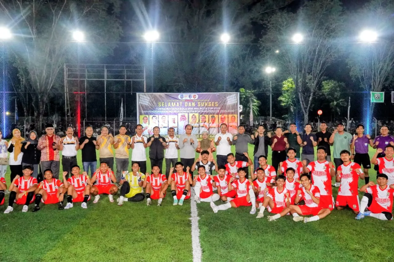 Atmosfer Stadion Bessai Berinta terasa hangat dan penuh semangat pada Minggu malam (30/11/2025). (istimewa)