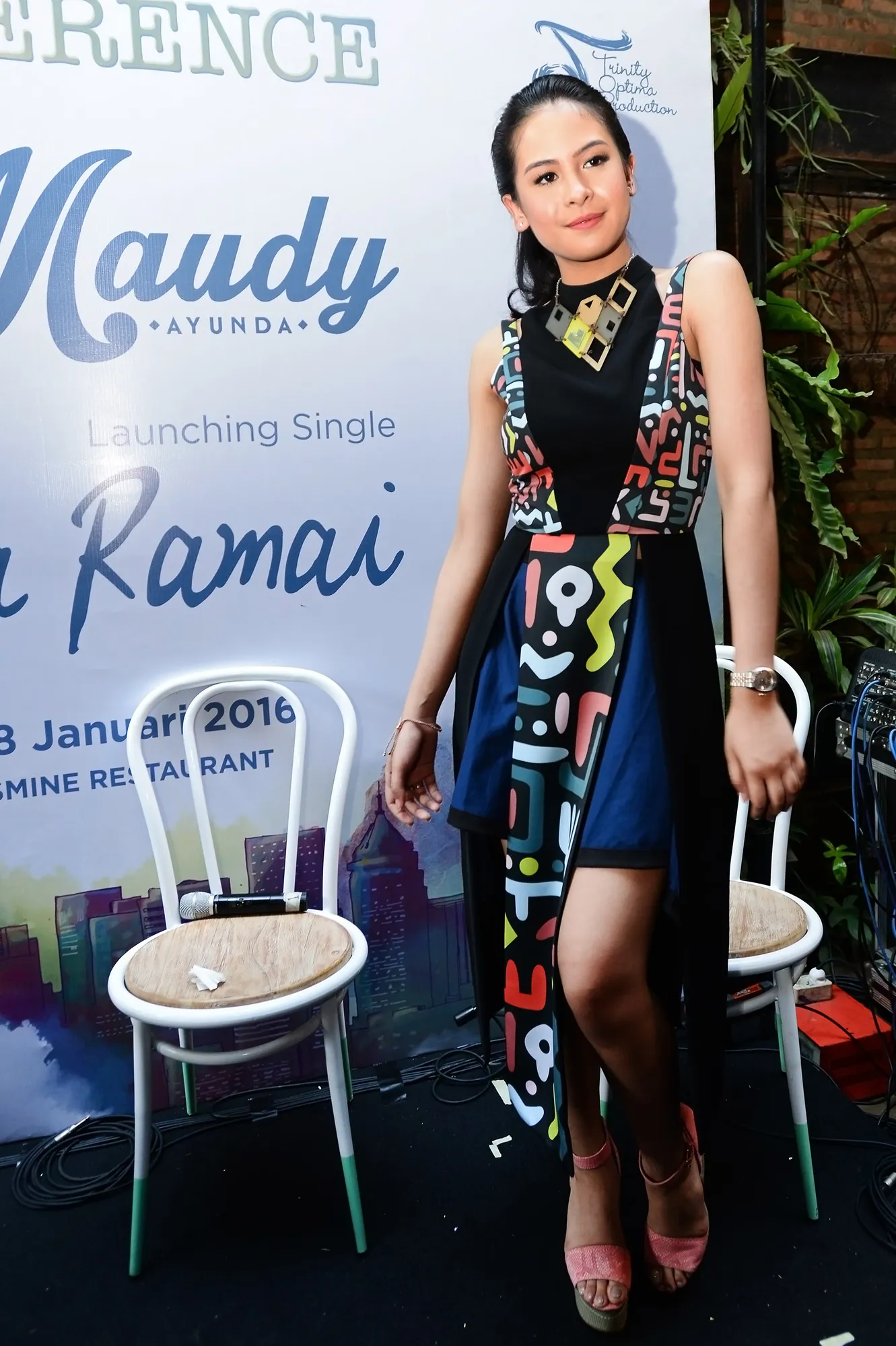 Maudy bolak-balik Inggris - Indonesia tiap dua bulan sekali © KapanLagi.com®/Bambang E Ros