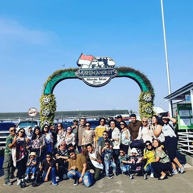 © instagram.com/mayangsaritrihatmodjoreal