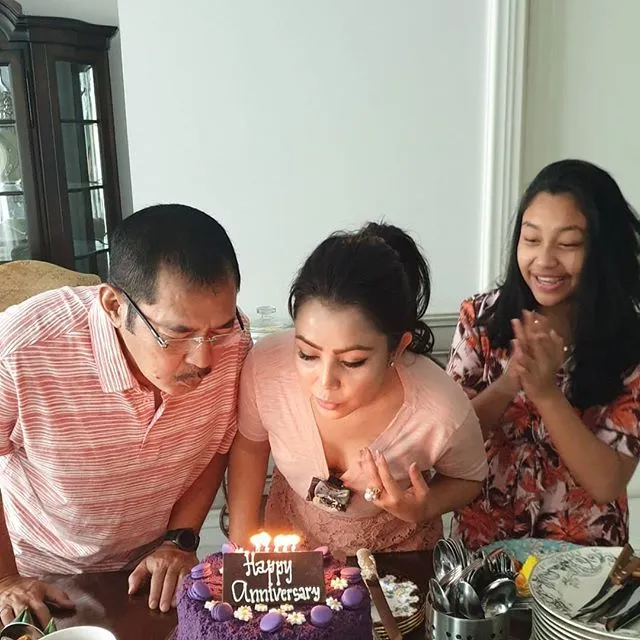 © instagram.com/mayangsaritrihatmodjoreal