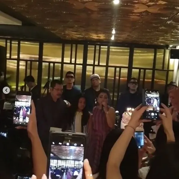 © instagram.com/vivecharmment