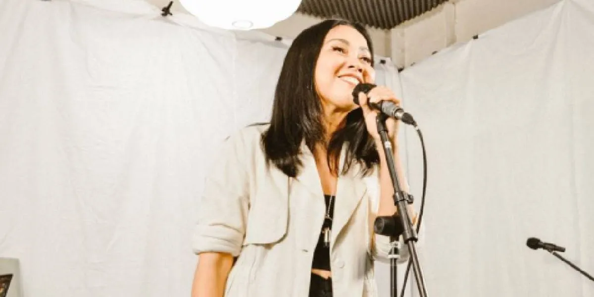 Meda Kawu - Single People In The World