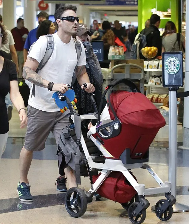 Megan Fox - Brian Austin Green - Baby Noah @ dailymail.co.uk