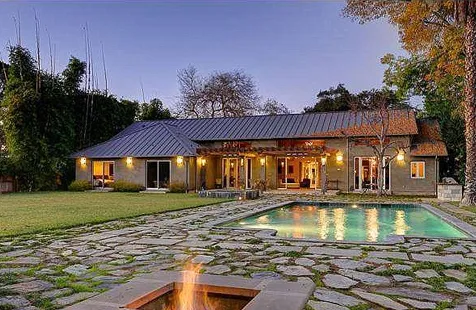 Penampakan rumah Megan @ dailymail.co.uk/MLS