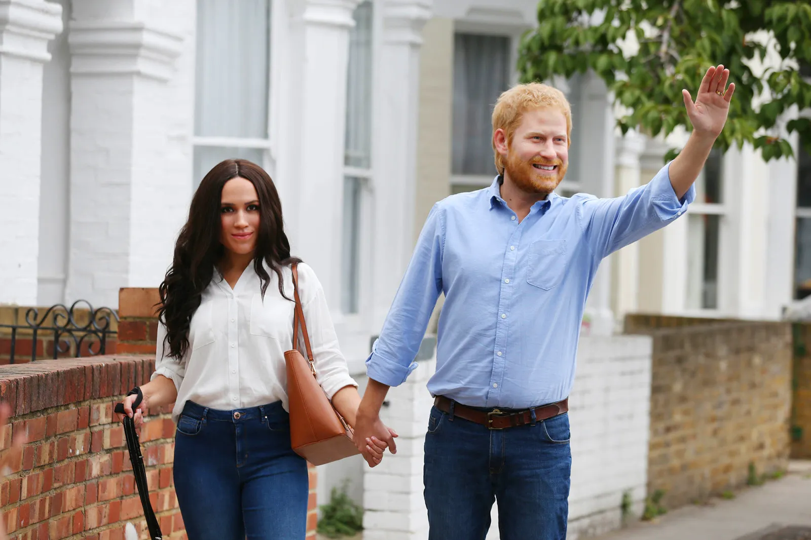 Madame Tussauds Rilis Foto Kencan Wax Figures Harry & Meghan
