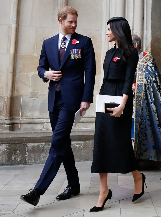 Clutch jadi barang yang wajib dibawa oleh putri bangsawan. © AFP