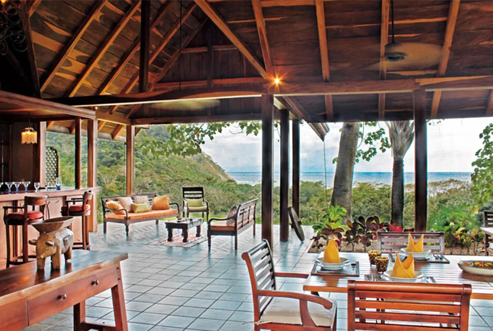 Salah satu sudut dalam villa Gibson @ plantacionpropertiescr.com
