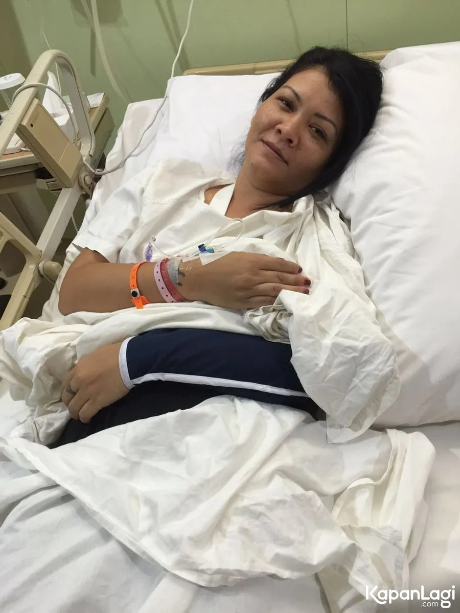 Tak ingin dimanja, Melanie pun mengabadikan saat Melanie © KapanLagi.com®/Sahal Fadhli