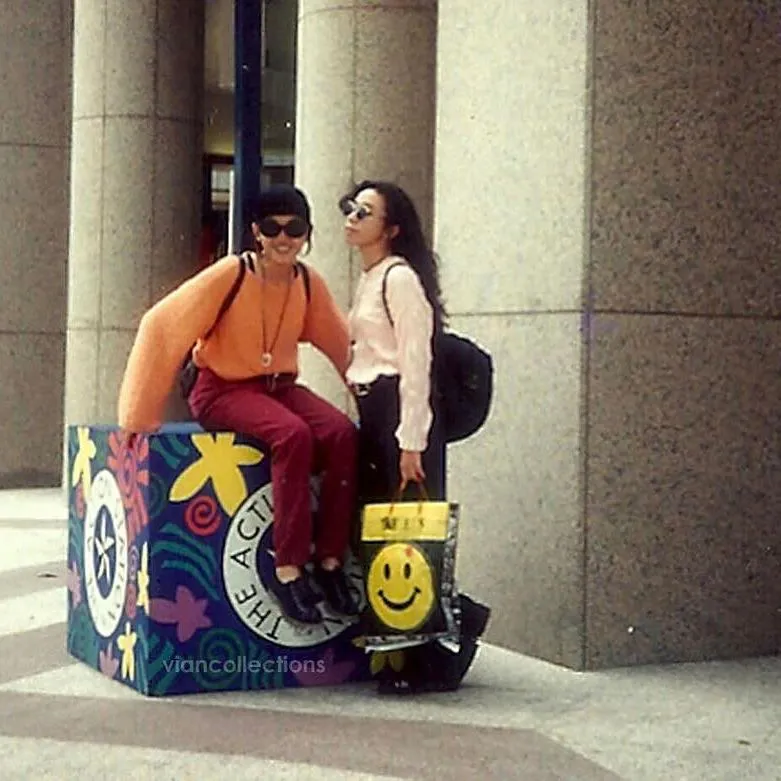 Nike dan Melly saat liburan ke Singapura © instagram.com/melly_goeslaw