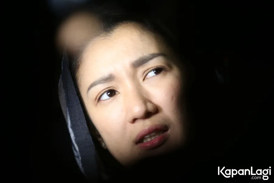 Melly sudah menganggap ayah Ariel seperti bapak sendiri © KapanLagi.com®/Budy Santoso