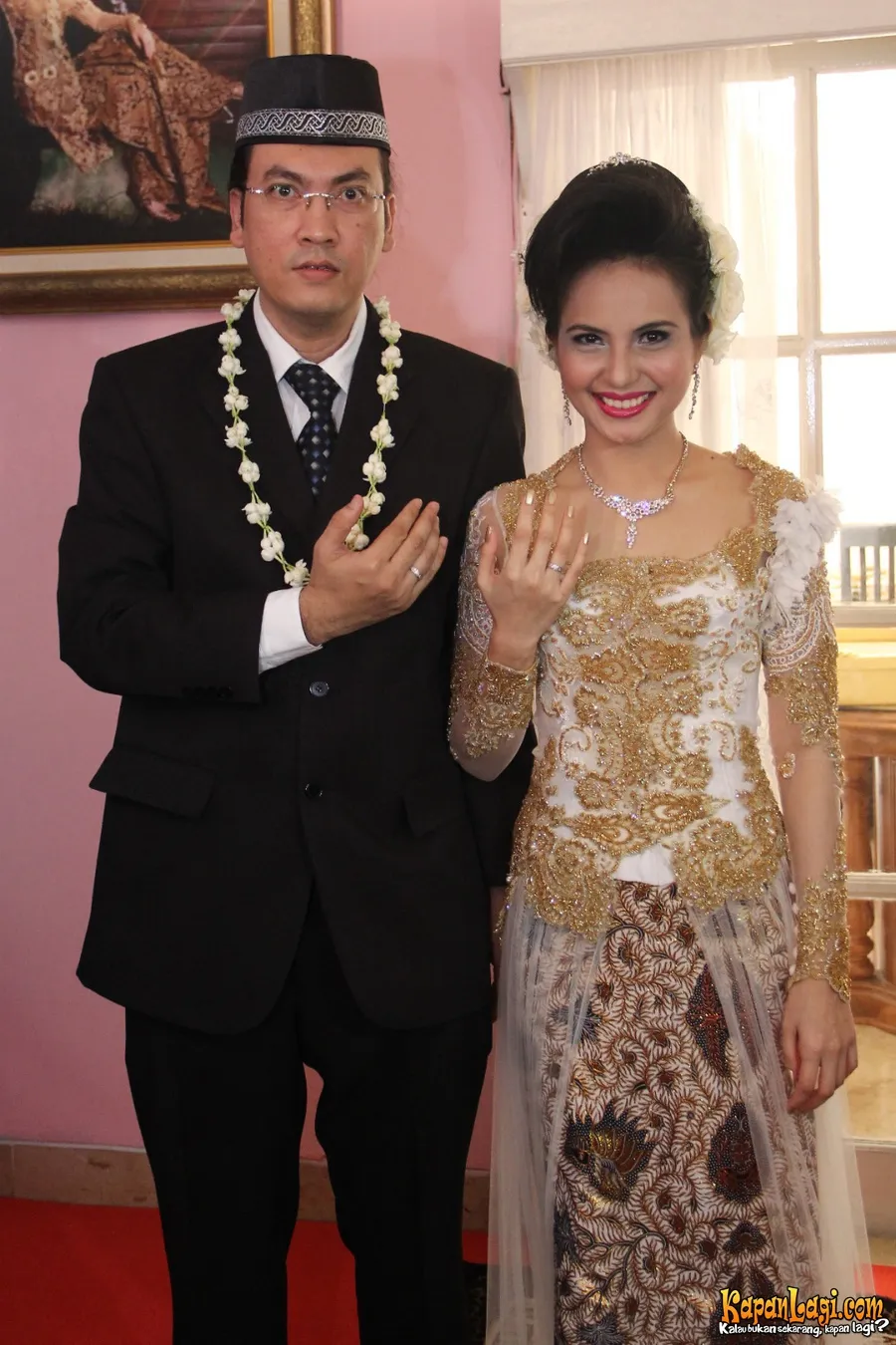 Melvy Noviza dan sang suami