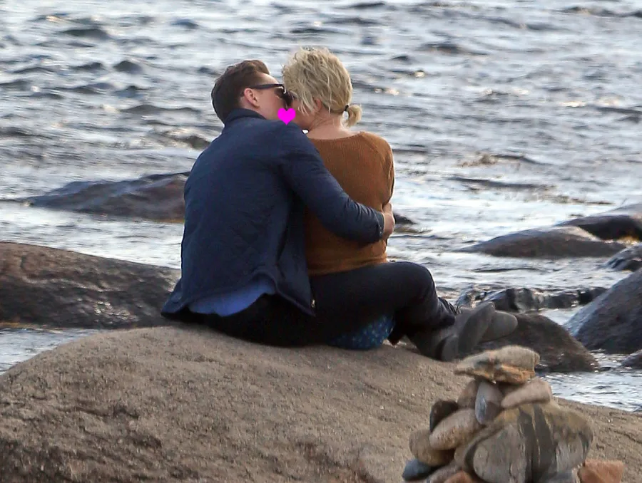 Selain ciuman, Taylor Swift dan Tom Hiddleston juga ngedate malam-malam © Splashnews.com