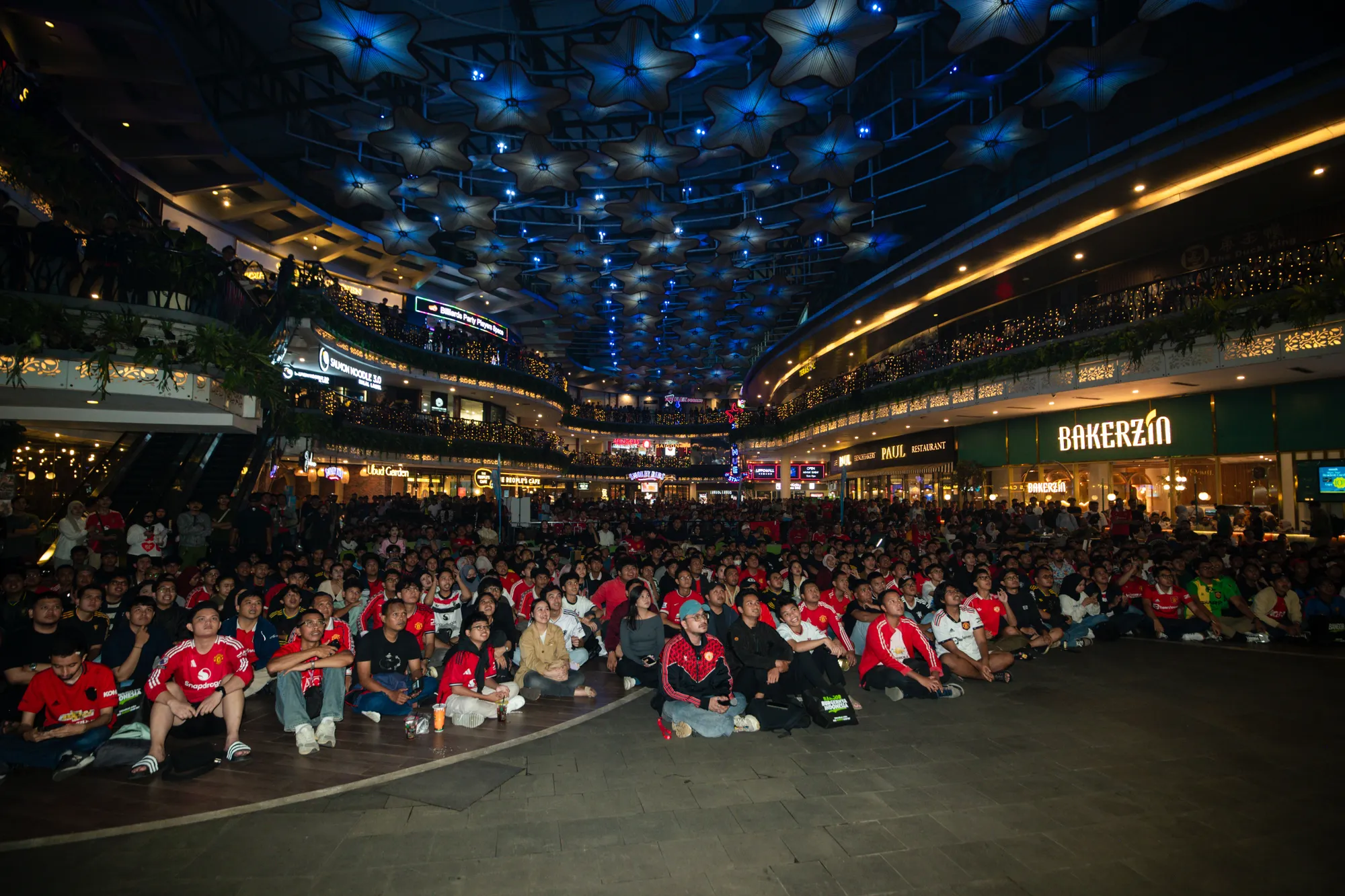by.U dan The United Wave Nobar Manchester United vs Manchester City di Lippo Mall Kemang, Jakarta, pada 17 Januari 2026.