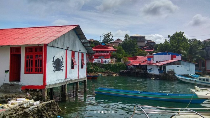 Kampung merah putih menjadi salah satu destinasi wisata (credit : instagram.com/kampungmerahputihtual)