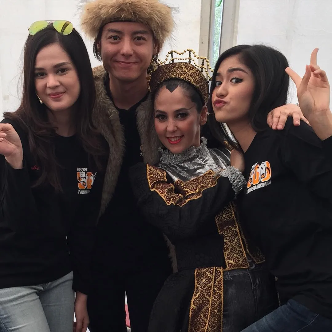 Meriam Bellina yang meski sudah hampir 51 tahun tetap cantik, seolah tak berubah sejak saat populer lewat CINTA DI BALIK NODA. ©Instagram/bellinamer