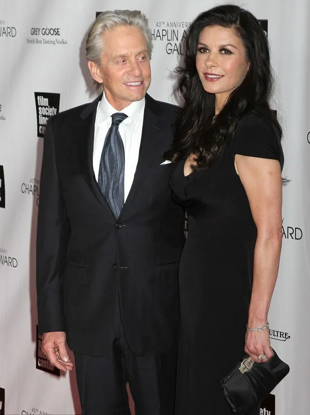 Michael Douglas dan Catherine Zeta Jones @ dailymail.co.uk