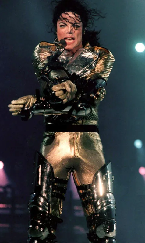 Michael Jackson @ fanpop.com