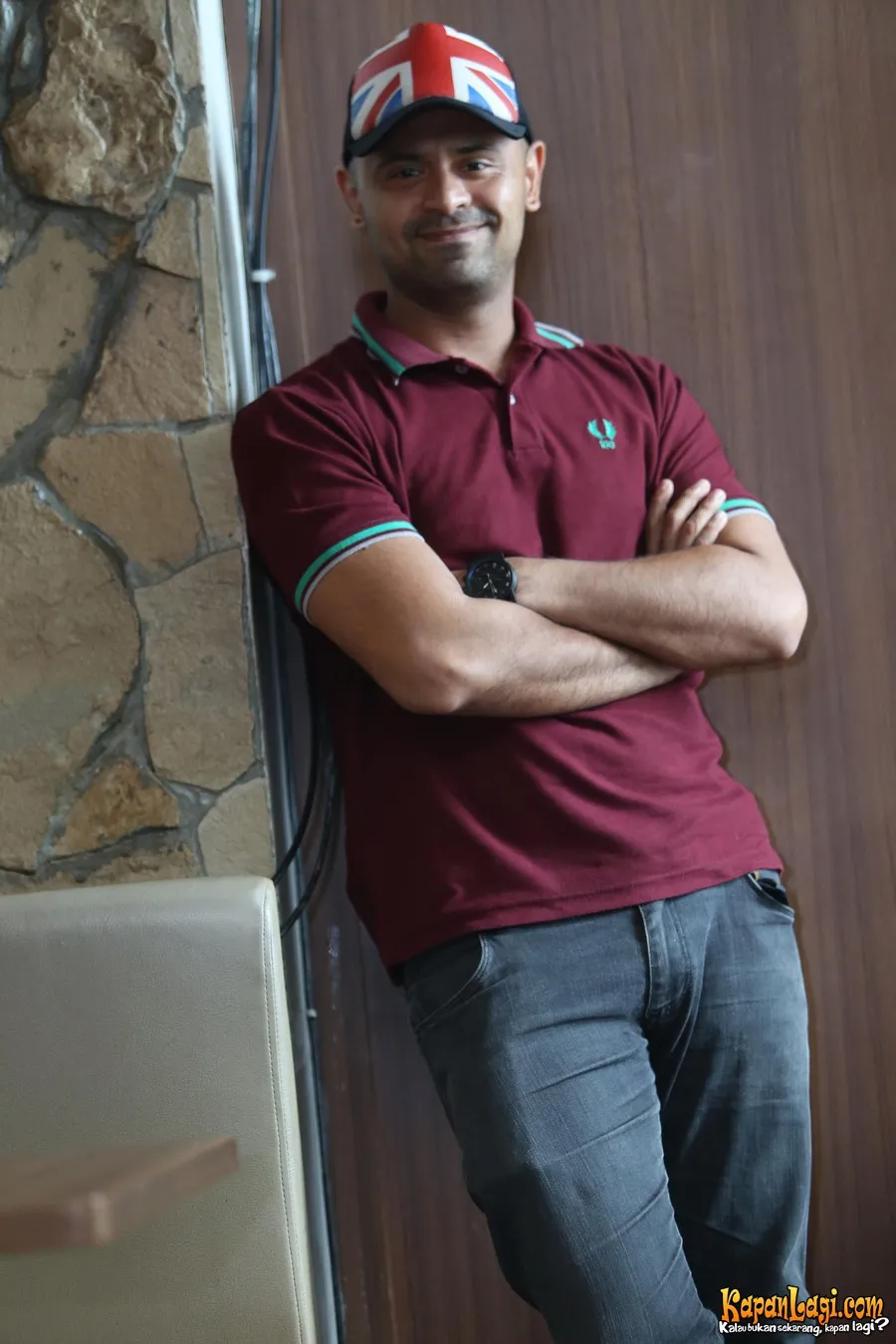 Mike Lucock sempat mewawancarai preman yang pernah membunuh orang. ©KapanLagi.com®/Budy Santoso