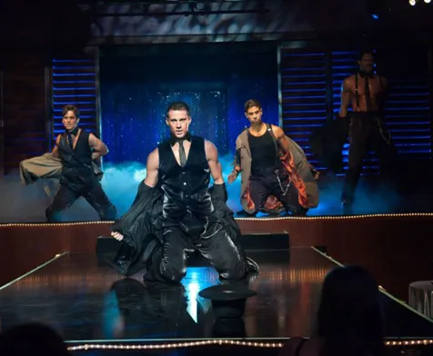 Mike dan kawan-kawan - MAGIC MIKE