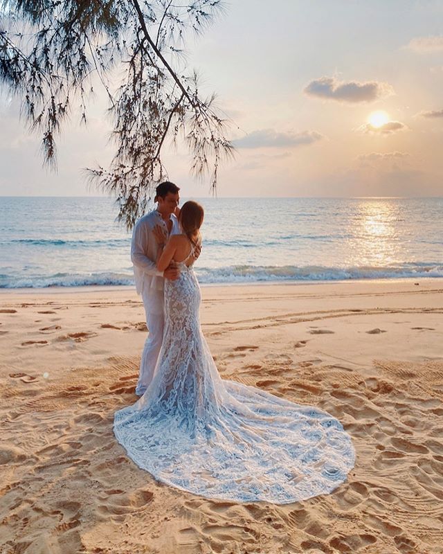 Potret Mike Lewis Dan Janisaa Pradja Romantis Kala Senja Di Pantai Cantik Kamboja Prewedding Kapanlagi Com