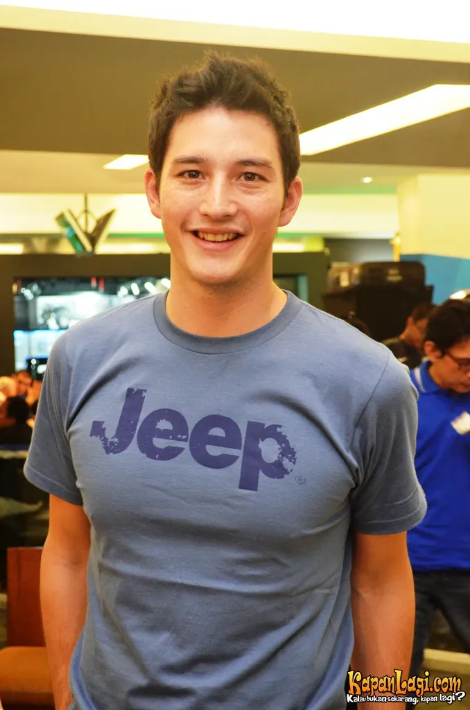 mike lewis bintangi film pendek sutradara hollywood