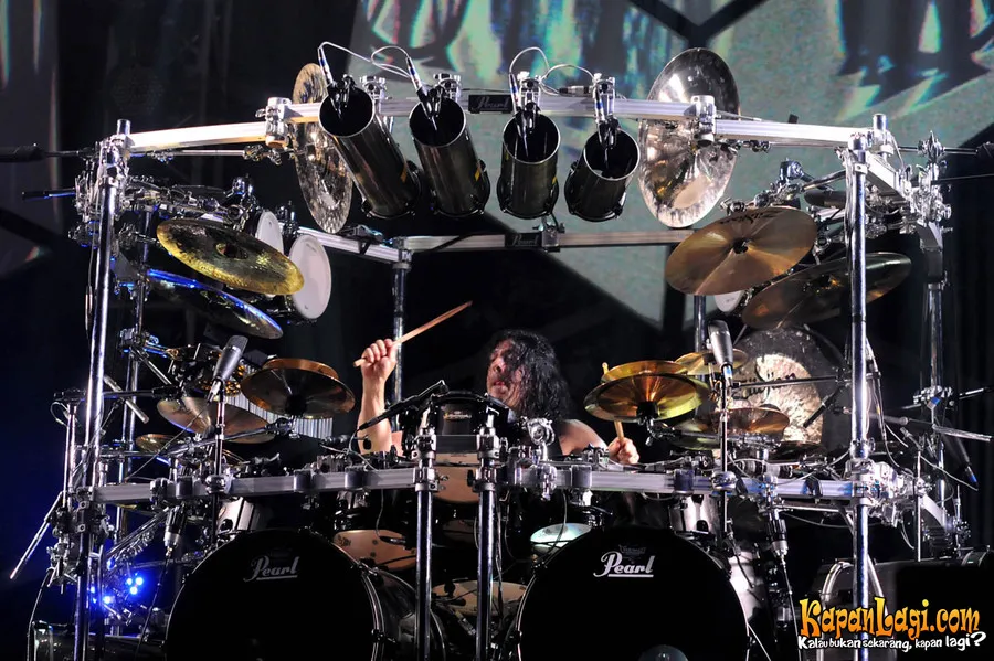 Mike Mangini @KapanLagi.com