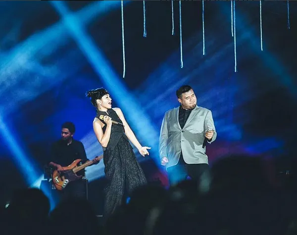 Duet terakhir Andien dengan mendiang Mike Mohede/©instagram.com/andienaisyah