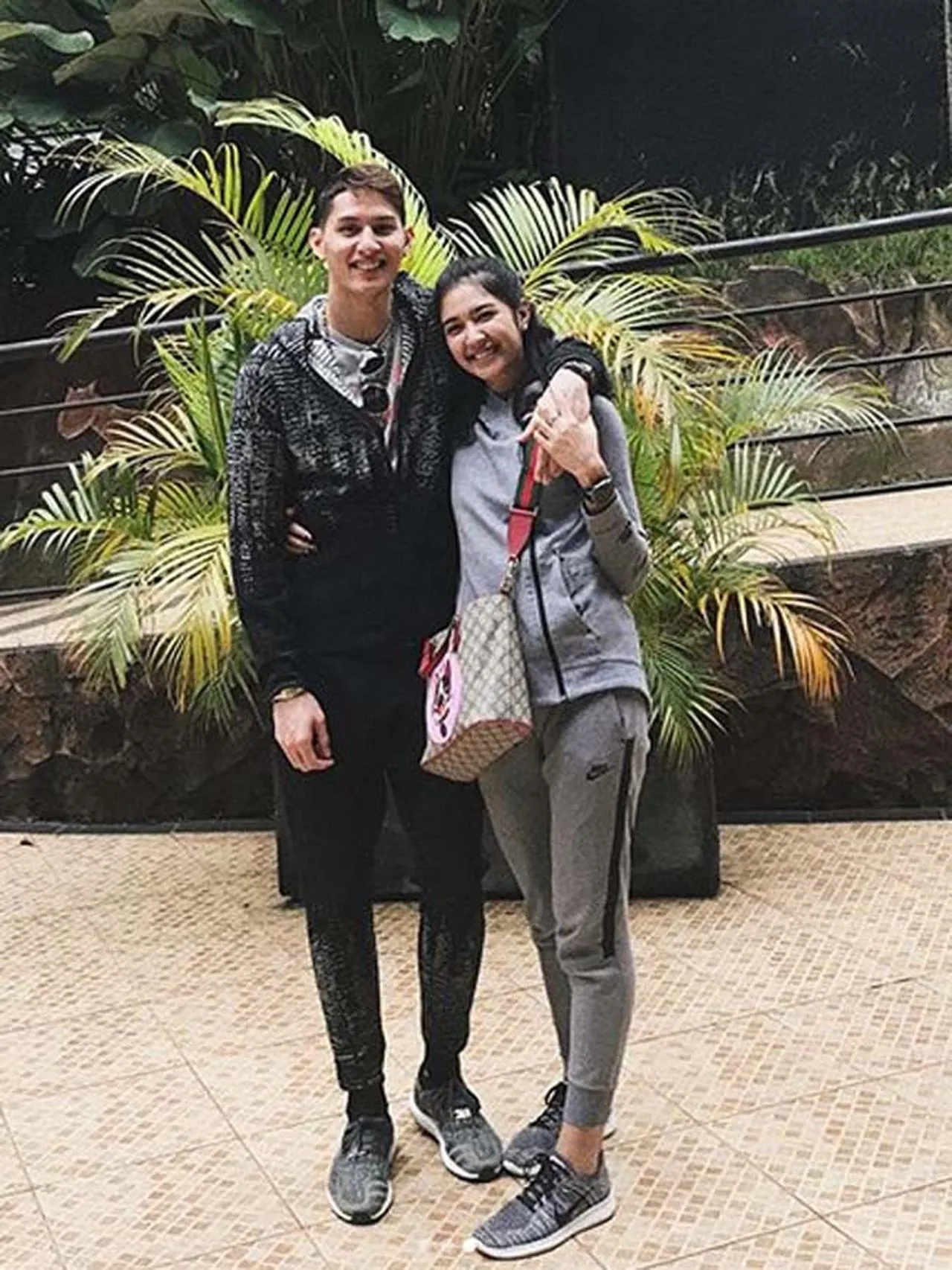 Mikha Tambayong dan Daniel Wenas © instagram.com/miktambayong