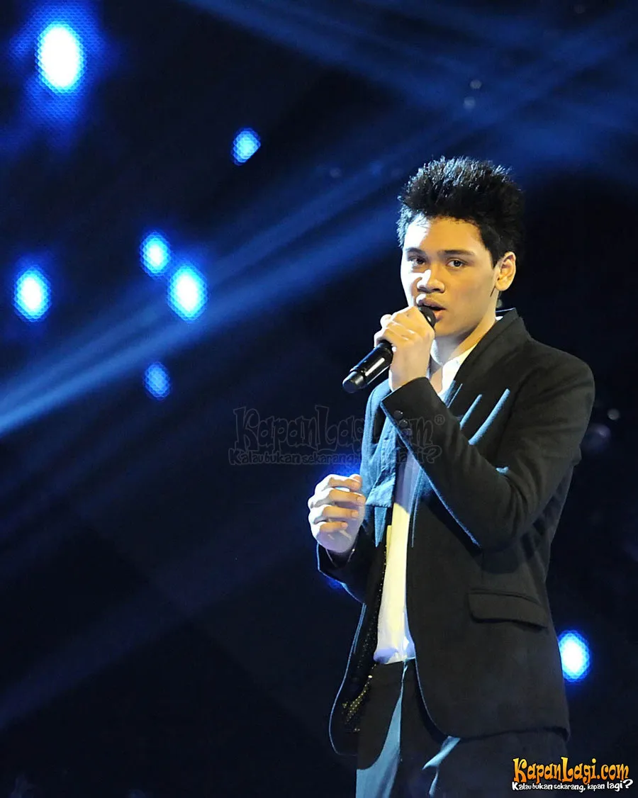 Mikha Angelo kembali mempesona lewat lagu Viva La Vida.