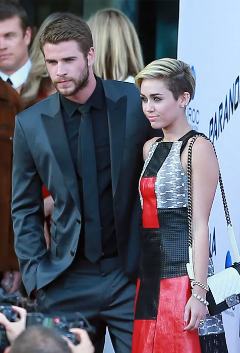 Liam dan Miley @ fameflynet.com