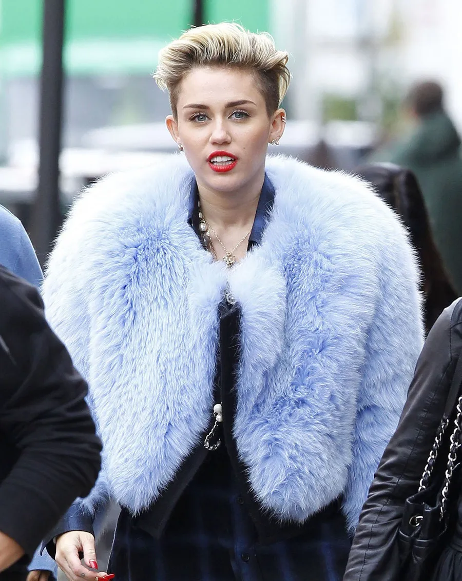 Miley Cyrus/@FameFlyNet