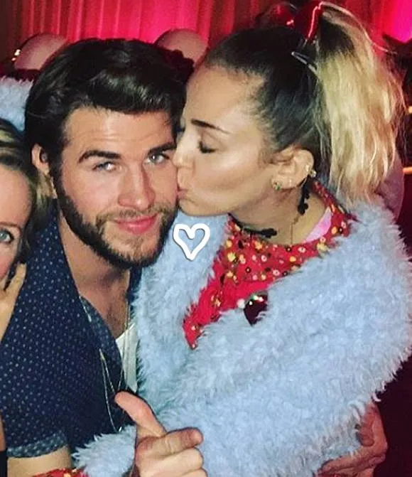 Liam membeli rumah yang dulu pernah digunakan Miley merekam album pertamanya © Perezhilton.com