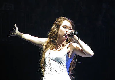 Miley Cyrus tertahan di peringkat delapan. @www.freestockphotos.biz 