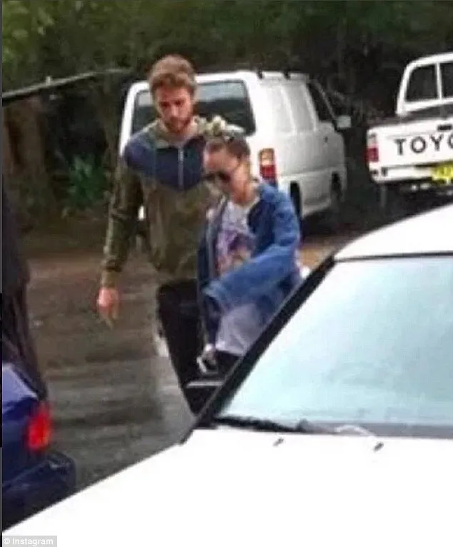 Miley dan Liam rayakan tahun baru bersama © dailymail.co.uk