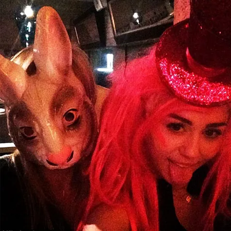 Pesta tak terlupakan @ instagram.com/mileycyrus