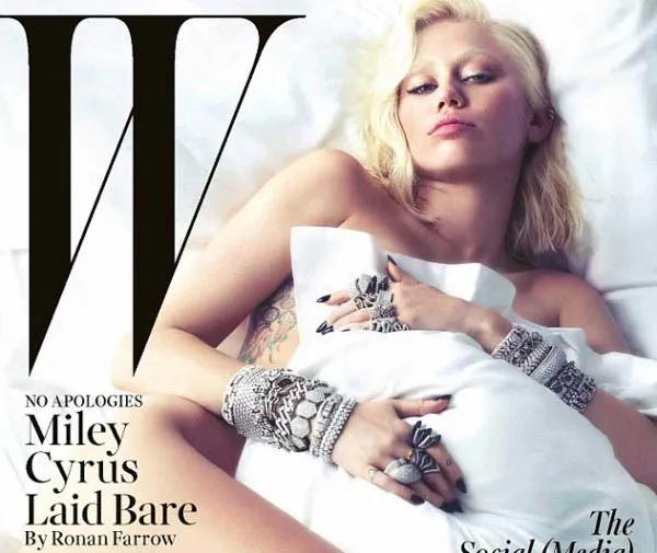 Pose Miley Cyrus di cover W Magazine. ©pressparty